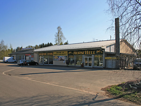 Liikkeit&auml; R&auml;&auml;k&auml;nkadulla
